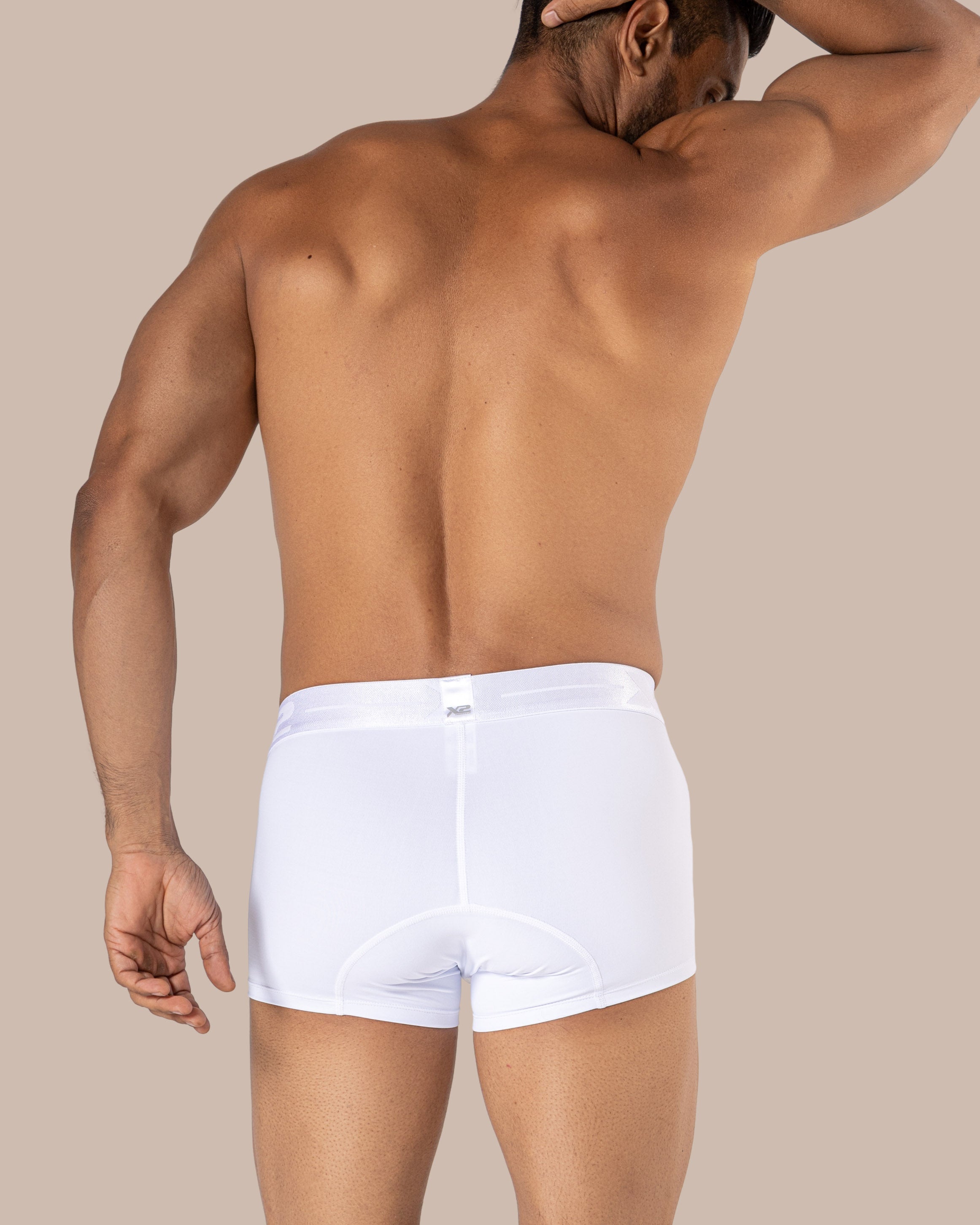 Trunk Monumental White