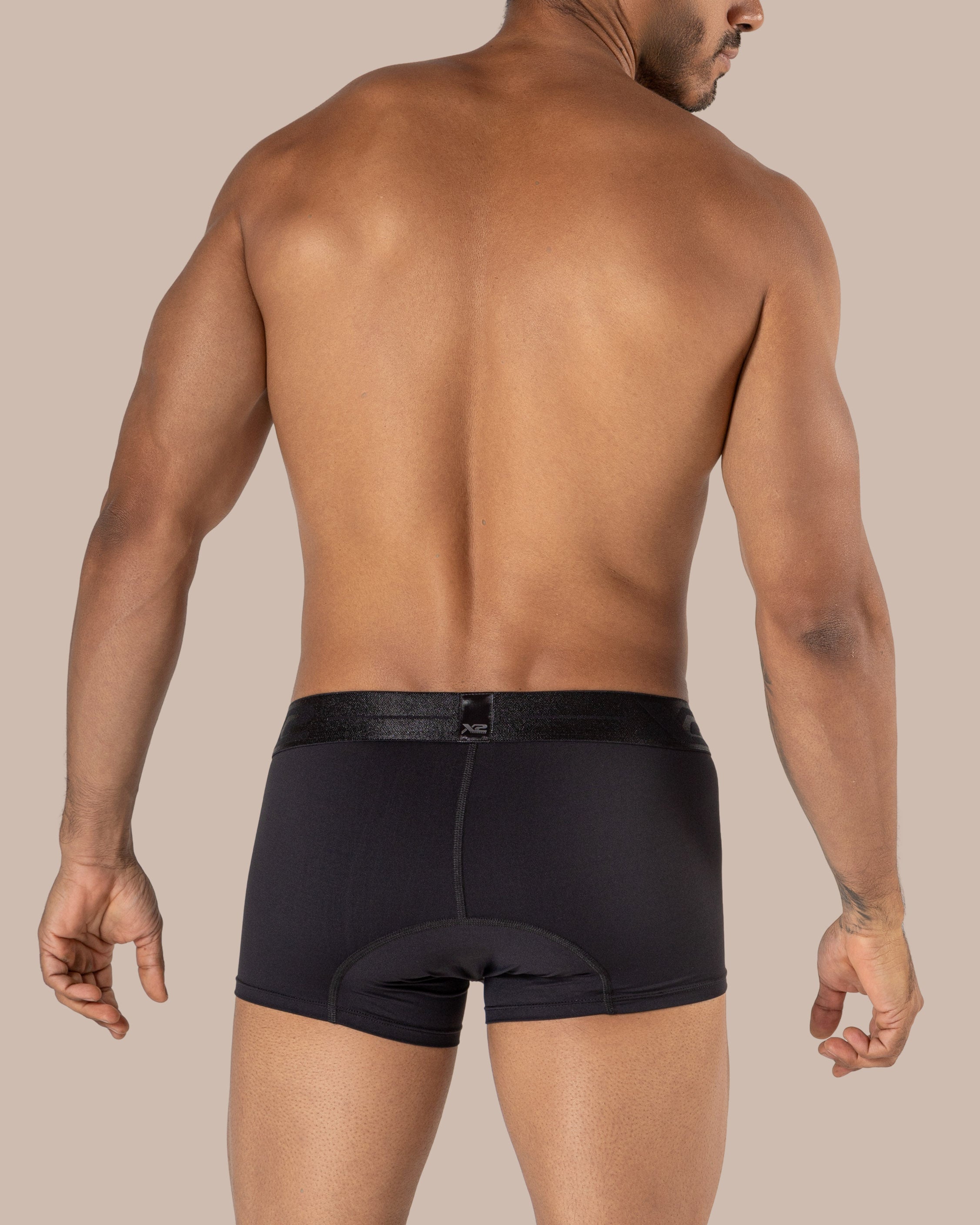 Trunk Monumental Black