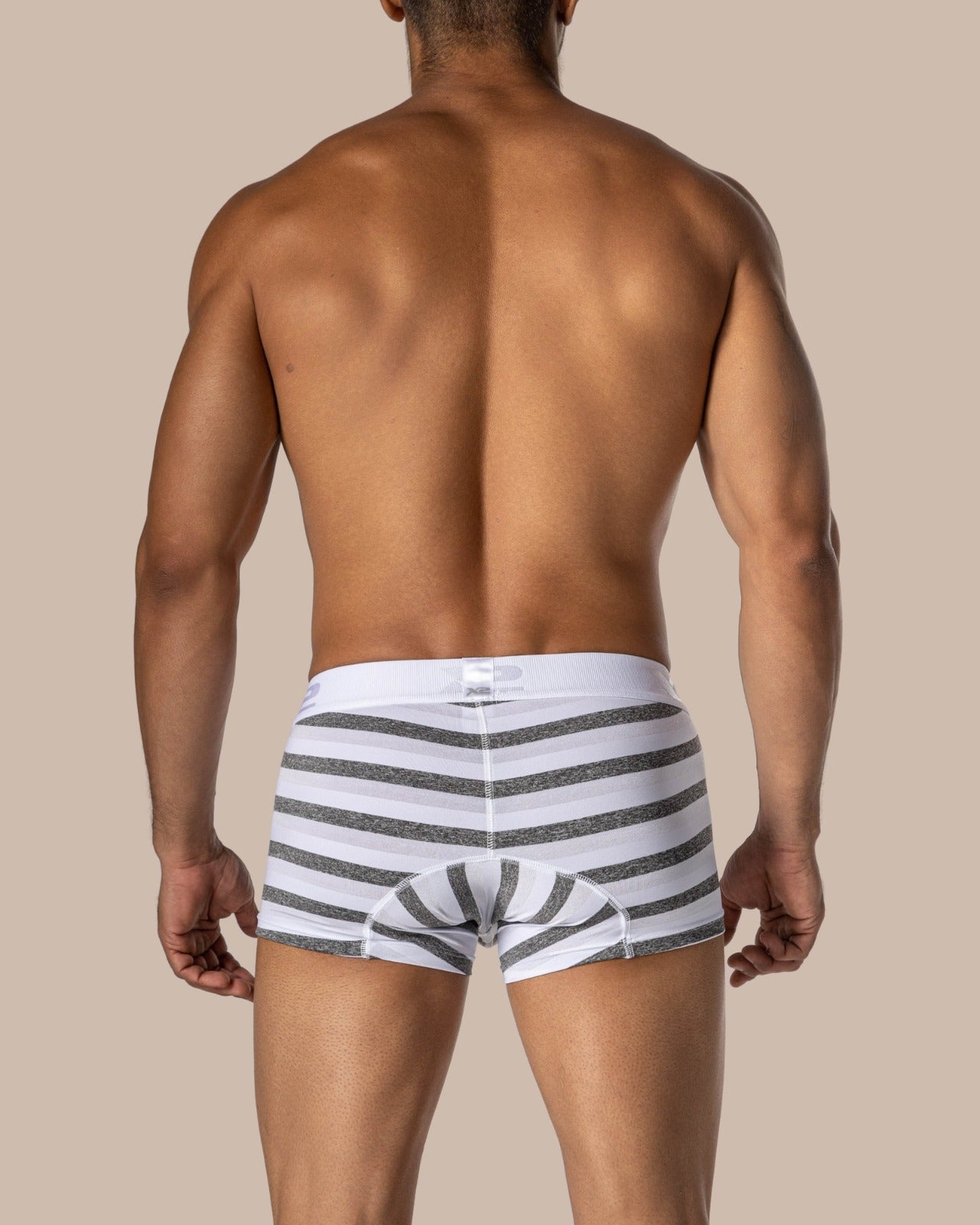 Trunk Summer White