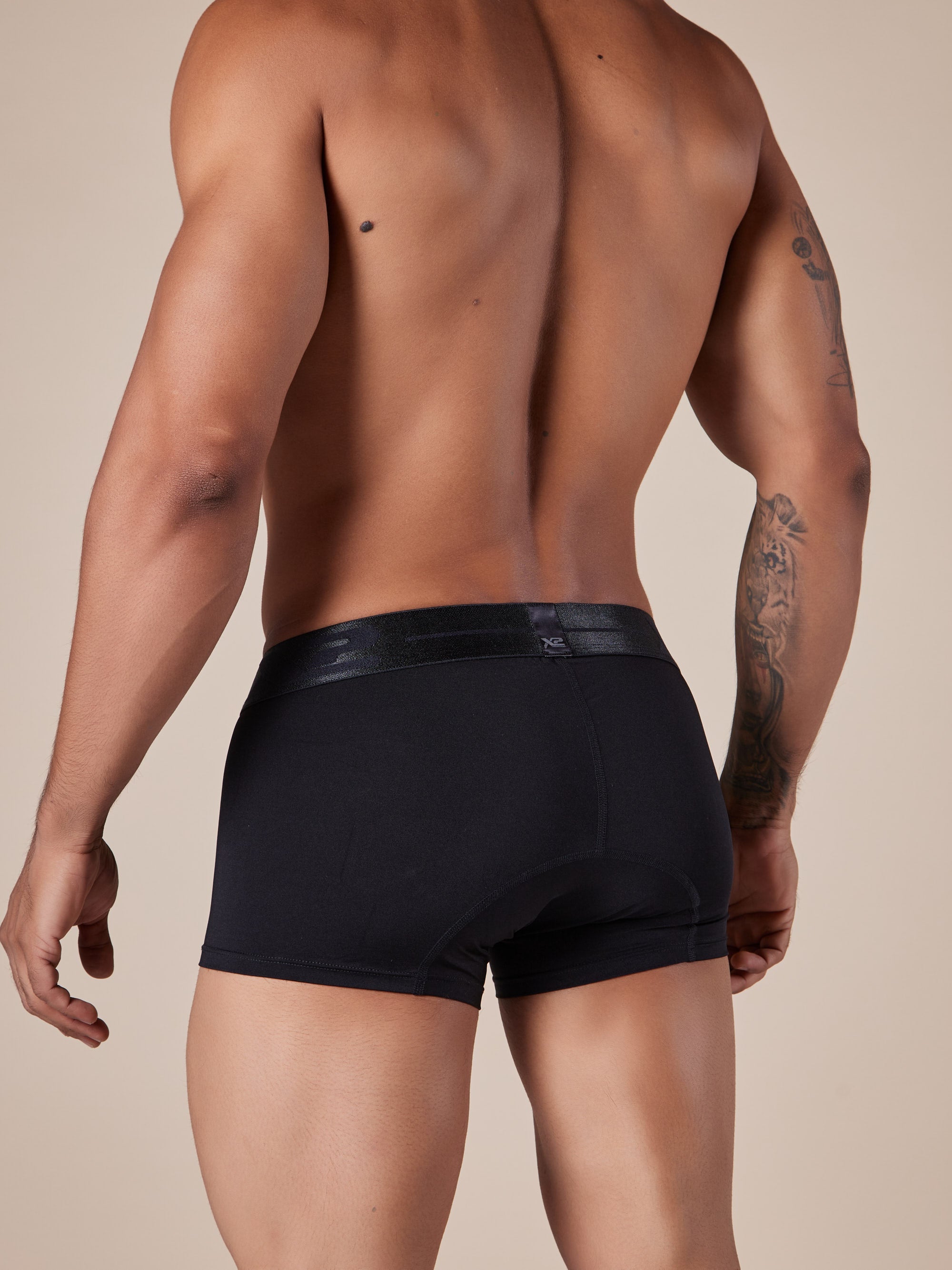 Trunk Monumental Black